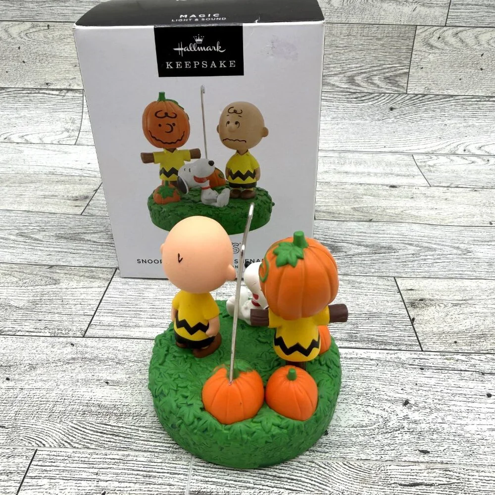 Brand New 2022 Hallmark Peanuts Snoopy's Scarecrow Shenanigans- works - Picture 3 of 5